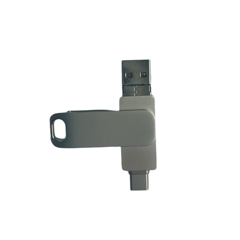 How can a three-port USB flash drive reduce the risk of interface conflicts through driver optimization while maintaining compatibility with different operating systems?