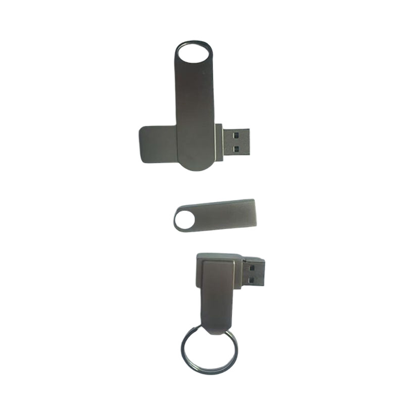 How is the low-power design of a USB disk achieved through a power management chip?